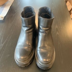 Black Steve Madden boots
